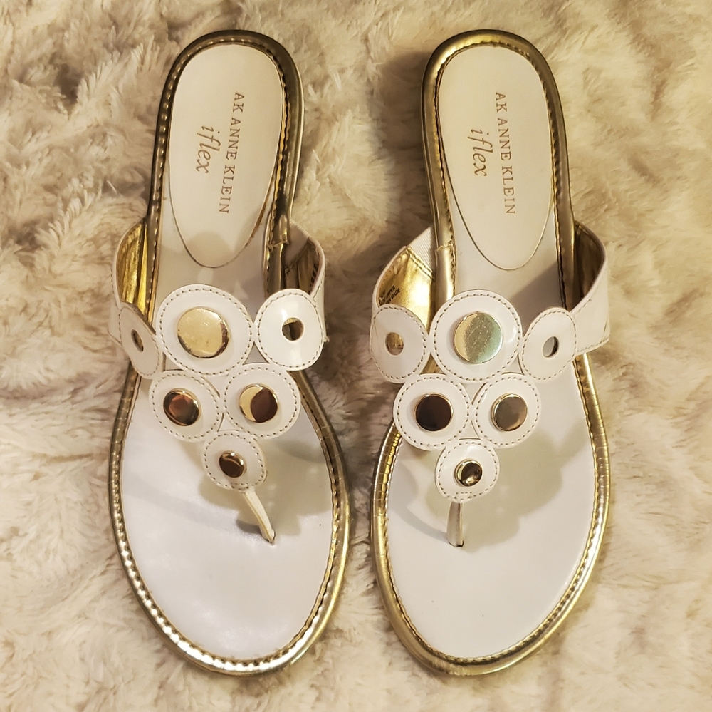 AK Anne Klein Achazie Thong Sandals in White and Gold